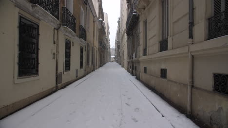 Camino-Cubierto-De-Nieve-En-Las-Antiguas-Calles-De-Montpellier-Durante-Un-Día-De-Nieve.-Francia-Invierno